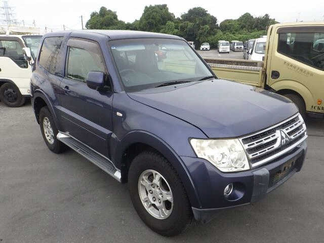 MITSUBISHI PAJERO 2009