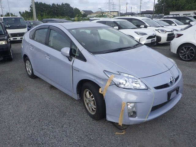TOYOTA PRIUS 2010