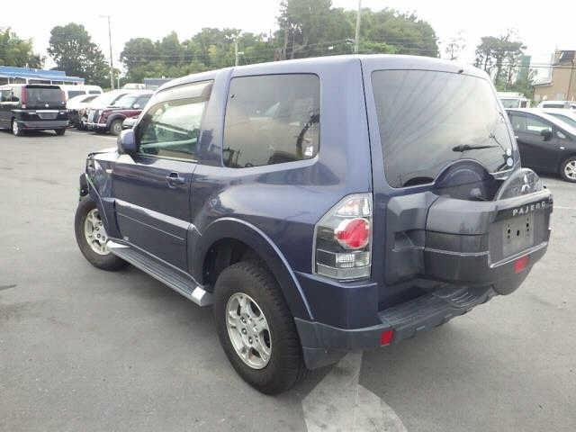 MITSUBISHI PAJERO 2009