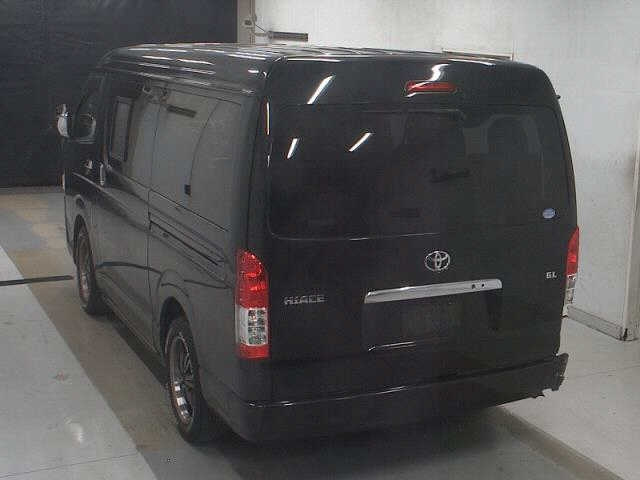 TOYOTA HIACE 2016