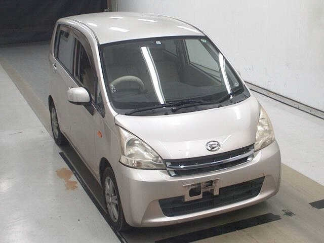 DAIHATSU MOVE 2011