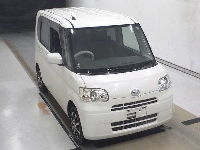 DAIHATSU TANTO 2012
