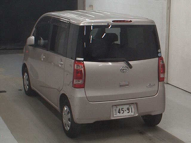 DAIHATSU TANTO EXE 2010