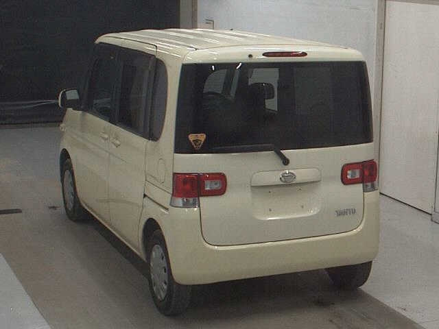 DAIHATSU TANTO 2008