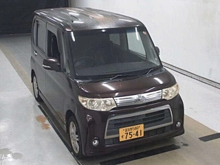 DAIHATSU TANTO 2010