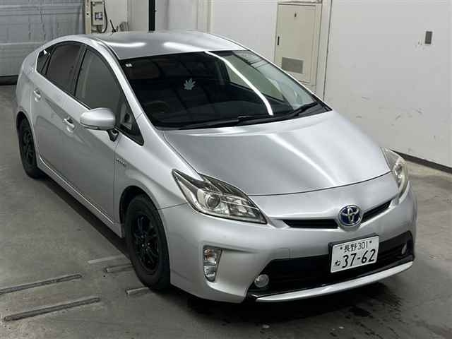 TOYOTA PRIUS 2012