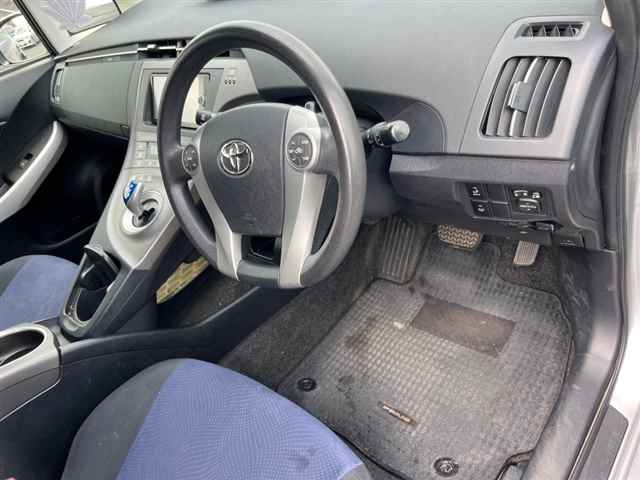 TOYOTA PRIUS 2012