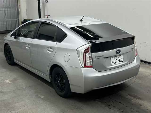 TOYOTA PRIUS 2012