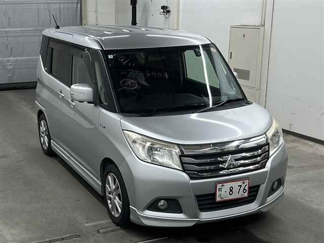 MITSUBISHI DELICA D2 2016
