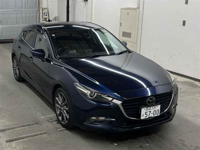 MAZDA AXELA 2017