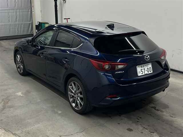 MAZDA AXELA 2017
