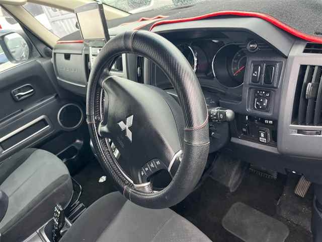 MITSUBISHI DELICA D5 2009