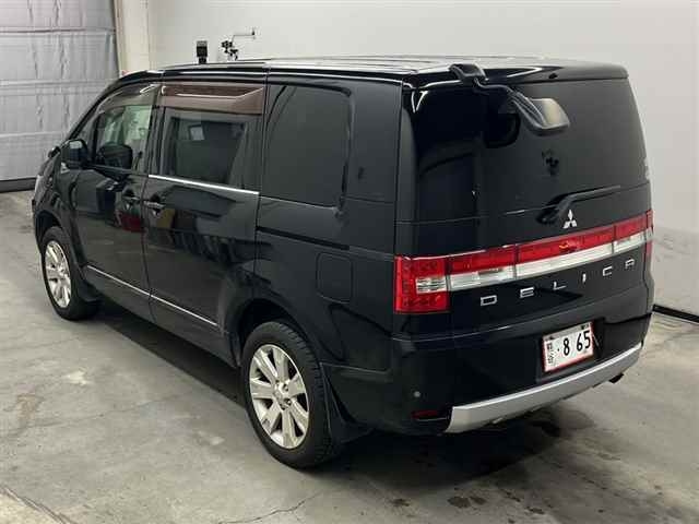 MITSUBISHI DELICA D5 2009