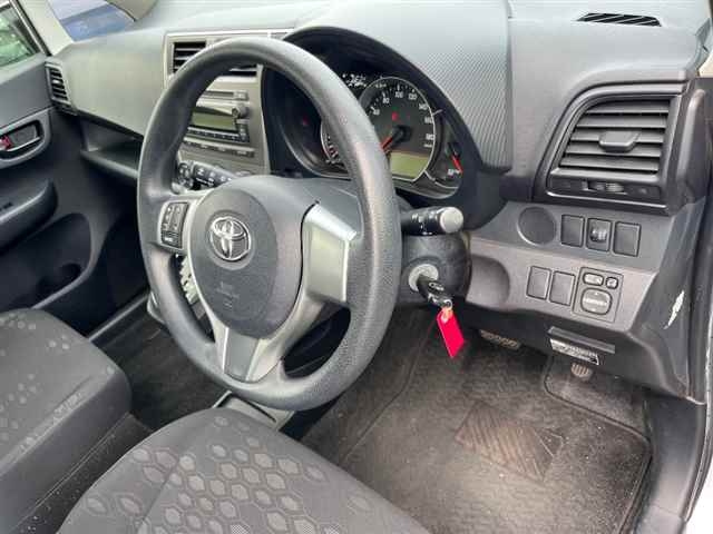 TOYOTA RACTIS 2013