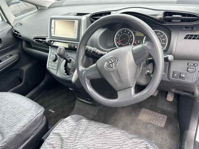 TOYOTA WISH 2009