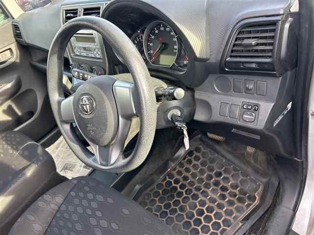 TOYOTA RACTIS 2011