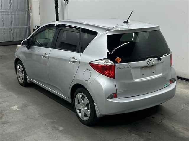TOYOTA RACTIS 2011