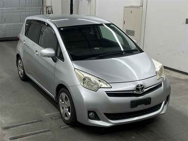 TOYOTA RACTIS 2011