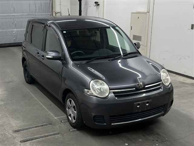 TOYOTA SIENTA 2010