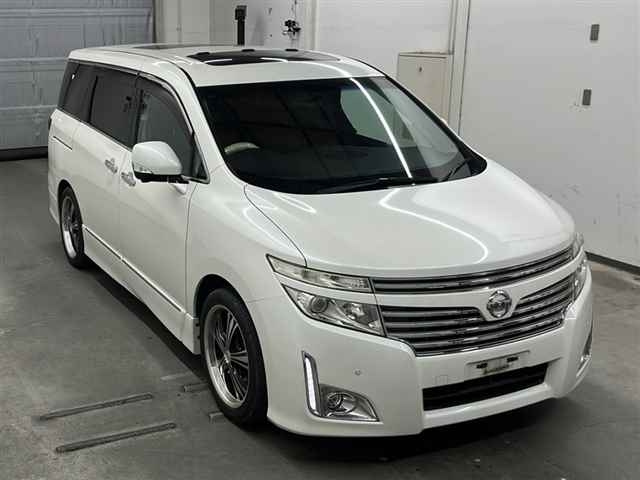 NISSAN ELGRAND 2010