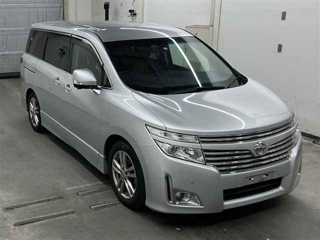 NISSAN ELGRAND 2011