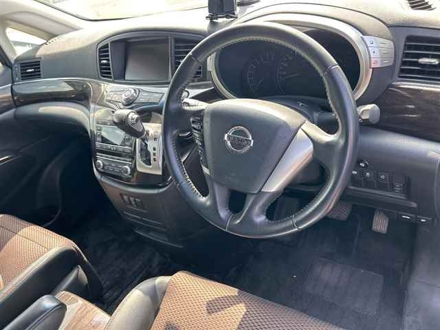NISSAN ELGRAND 2011