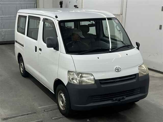 TOYOTA TOWN ACE VAN 2016