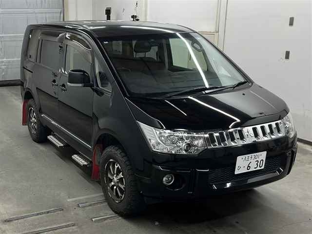 MITSUBISHI DELICA D5 2016