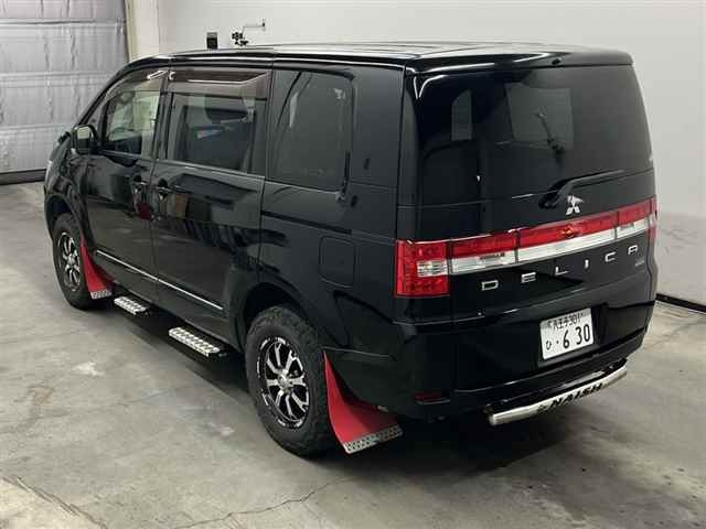 MITSUBISHI DELICA D5 2016