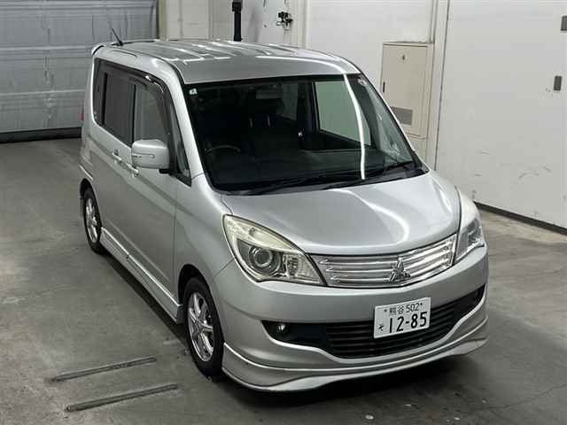 MITSUBISHI DELICA D2 2012