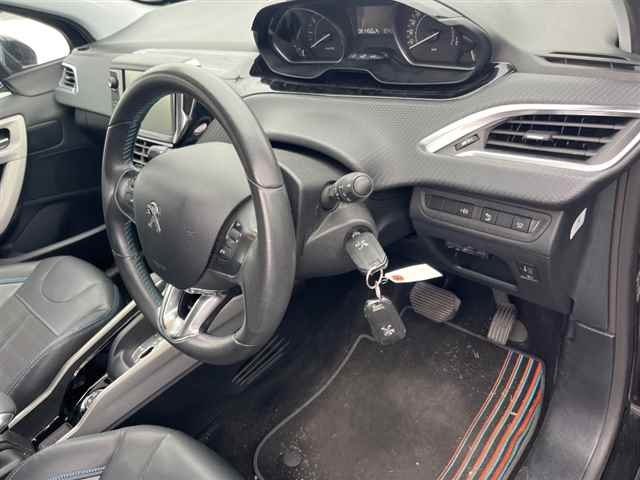 PEUGEOT 2008 2016