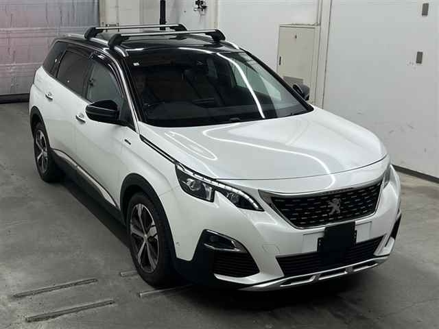 PEUGEOT 5008 2020