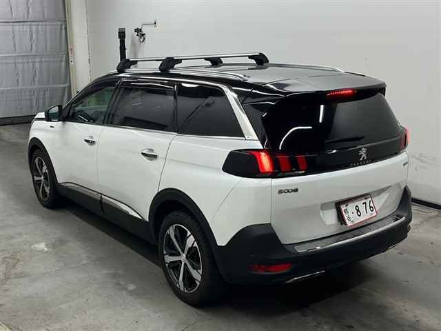 PEUGEOT 5008 2020