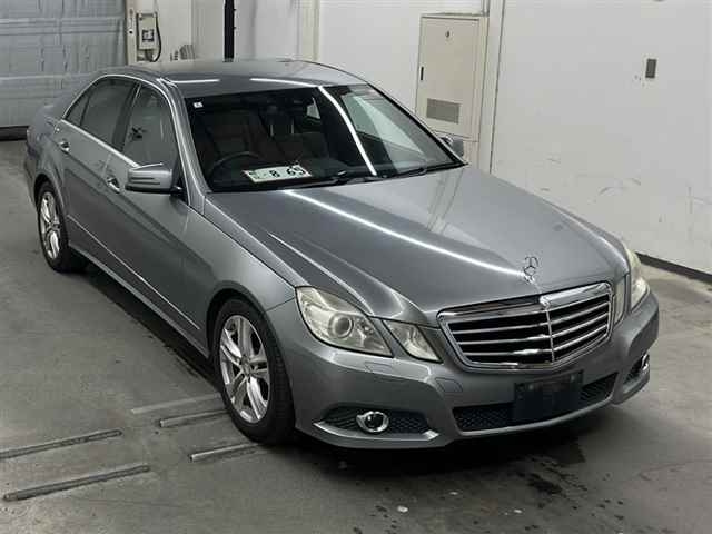 MERCEDES BENZ E CLASS 2010