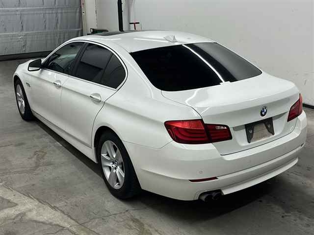 BMW 5 SERIES 2010