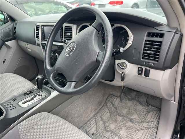 TOYOTA HILUX SURF 2009