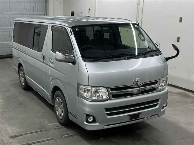 TOYOTA HIACE VAN 2012