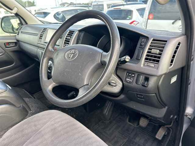 TOYOTA HIACE VAN 2012