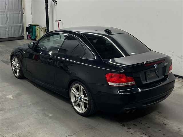 BMW 1 SERIES 2010