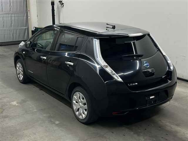 NISSAN LEAF 2015
