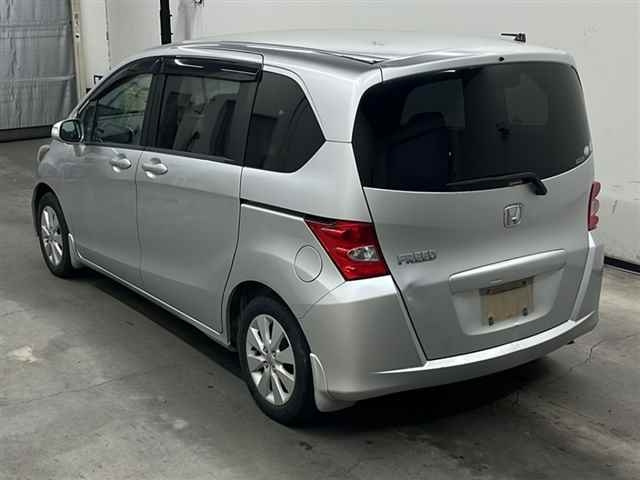 HONDA FREED 2009