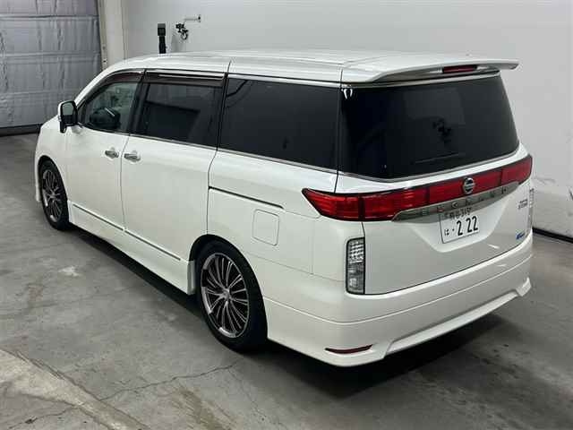 NISSAN ELGRAND 2010