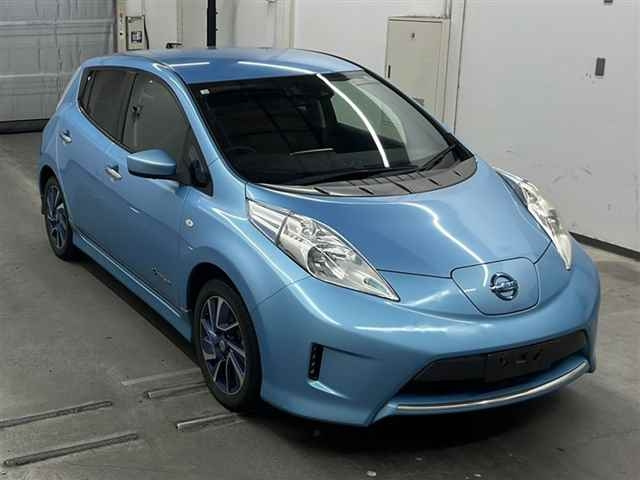NISSAN LEAF 2016