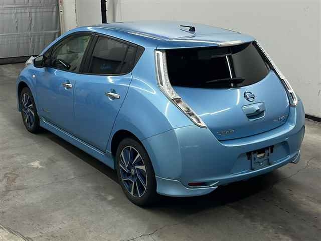 NISSAN LEAF 2016