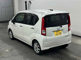 DAIHATSU MOVE 2015