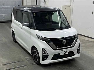 NISSAN ROOX 2020