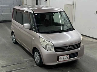 NISSAN ROOX 2013