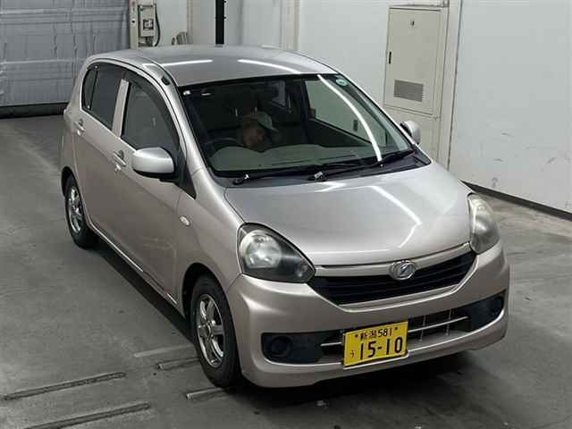 DAIHATSU MIRA E S 2015
