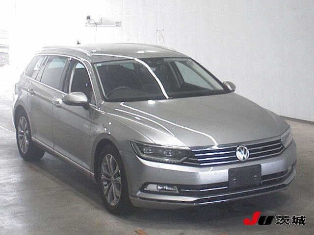 VOLKSWAGEN PASSAT VARIANT 2015