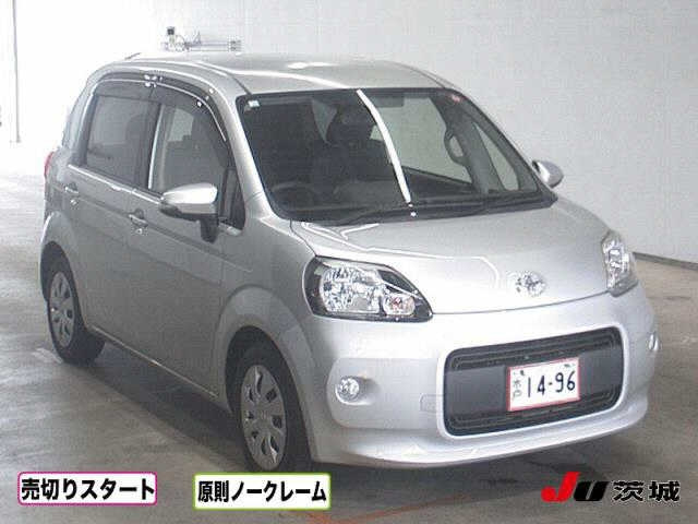 TOYOTA PORTE 2012